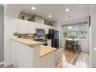 Photo #6: 22139173 Listing 