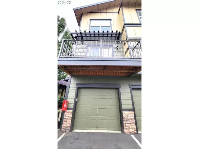 MLS: 22139338 Condo For Sale