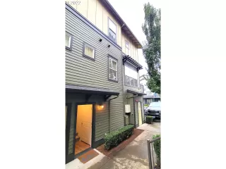 Photo #2: 22139338 Listing