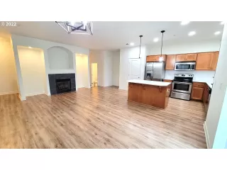 Photo #6: 22139338 Listing