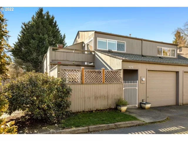 MLS: 22139763 Condo For Sale