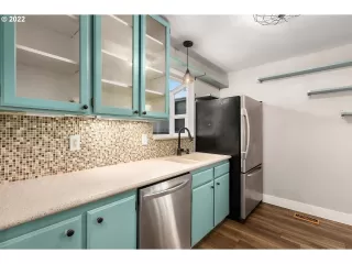 Photo #5: 22139763 Listing 