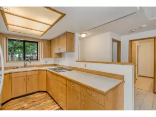 Photo #6: 22140519 Listing 