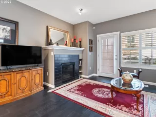 Photo #4: 22140809 Listing 