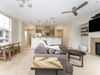 Photo #4: 22141340 Listing