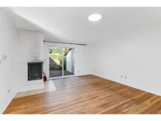 Photo #2: 22142452 Listing 