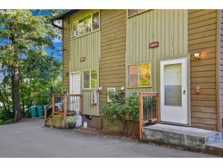 Photo #2: 22142749 Listing