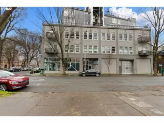 Photo #1: 22143750 Listing