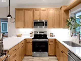 Photo #2: 22143804 Listing