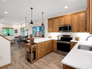 Photo #3: 22143804 Listing