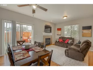 Photo #6: 22143896 Listing