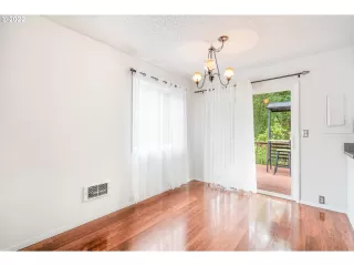 Photo #6: 22143952 Listing 