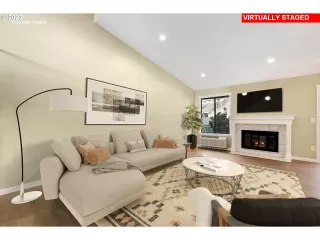 Photo #5: 22144533 Listing