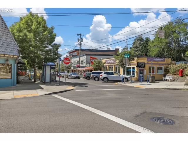 MLS: 22144748 Condo For Sale