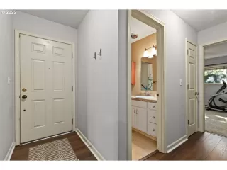 Photo #4: 22144748 Listing