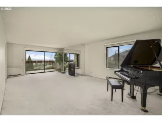 Photo #3: 22145150 Listing