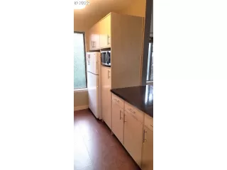 Photo #3: 22145629 Listing