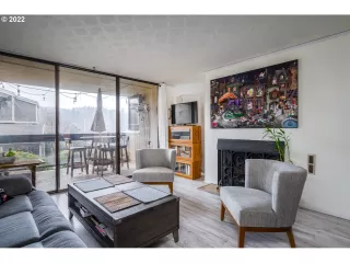 Photo #5: 22146223 Listing 