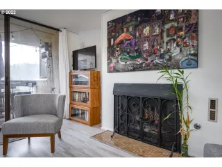 Photo #6: 22146223 Listing 