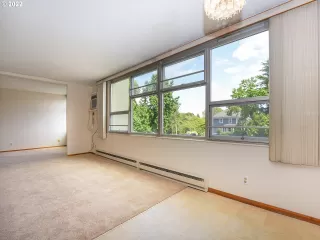 Photo #6: 22146349 Listing