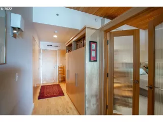 Photo #4: 22146746 Listing