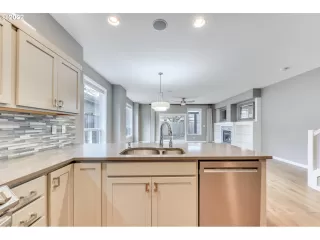 Photo #1: 22147727 Listing