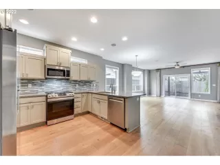 Photo #2: 22147727 Listing