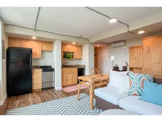 Photo #6: 22147755 Listing 