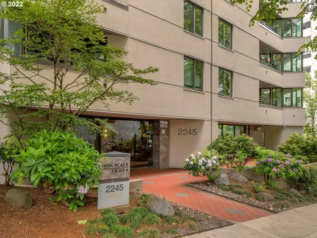 MLS: 22148542 Condo For Sale