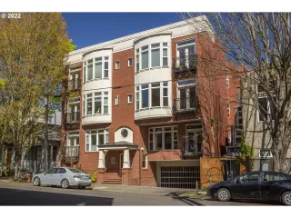 More Details about MLS # 22148546 : 2537 NW THURMAN ST 203