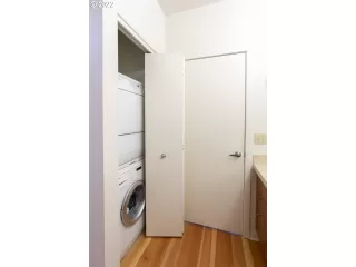 Photo #4: 22148546 Listing