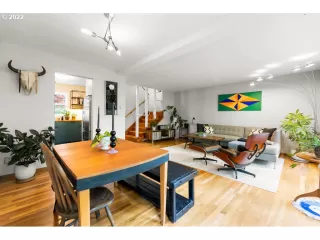 Photo #3: 22149203 Listing