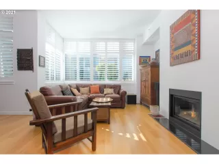 Photo #3: 22150021 Listing