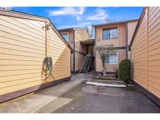 Photo #2: 22150208 Listing