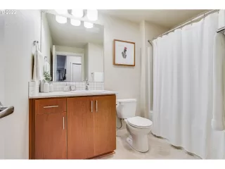 Photo #3: 22150496 Listing