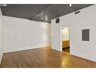 Photo #5: 221505804 Listing 