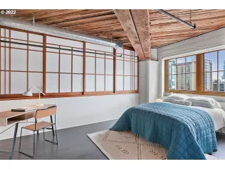 Photo #6: 22150764 Listing