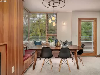 Photo #6: 22151427 Listing