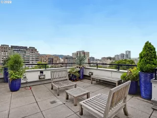 Photo #3: 22151506 Listing