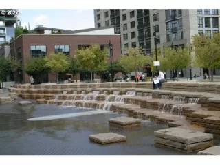 Photo #6: 22151506 Listing