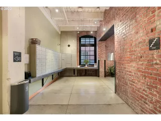 Photo #5: 22152690 Listing