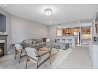 Photo #2: 22152926 Listing