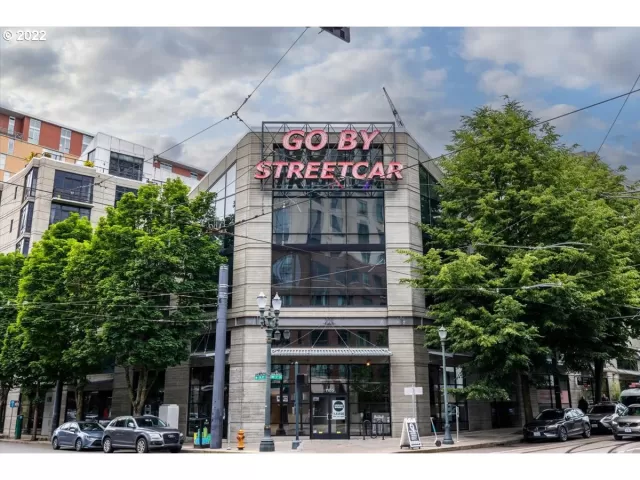 MLS: 22153011 Condo For Sale