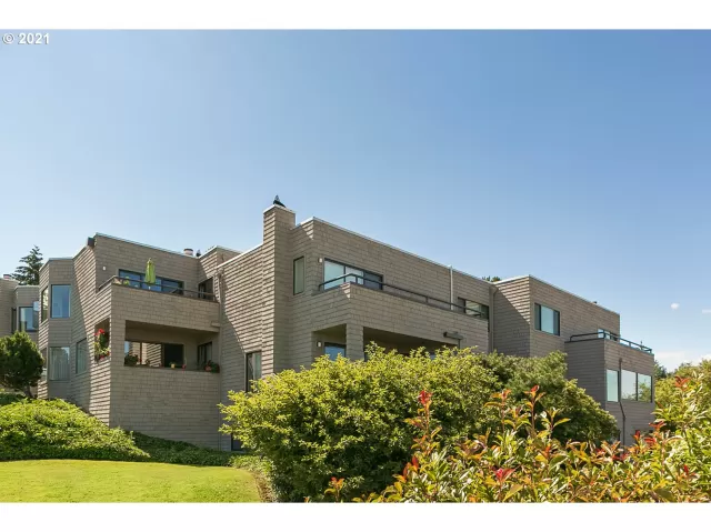 MLS: 22153299 Condo For Sale