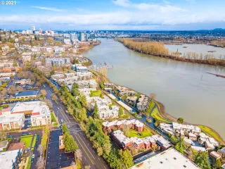 Photo #6: 22153299 Listing