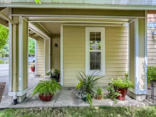 Photo #4: 22153369 Listing