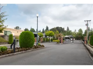 Photo #3: 22153493 Listing 