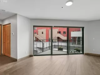 Photo #1: 22153712 Listing