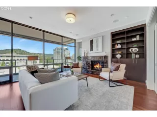 Photo #2: 22153841 Listing