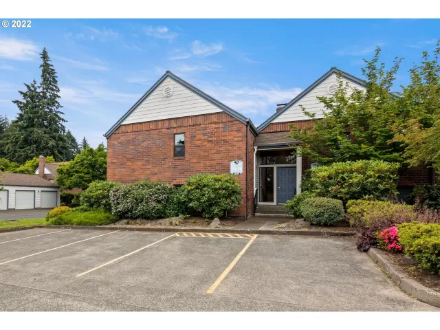 MLS: 22154126 Condo For Sale